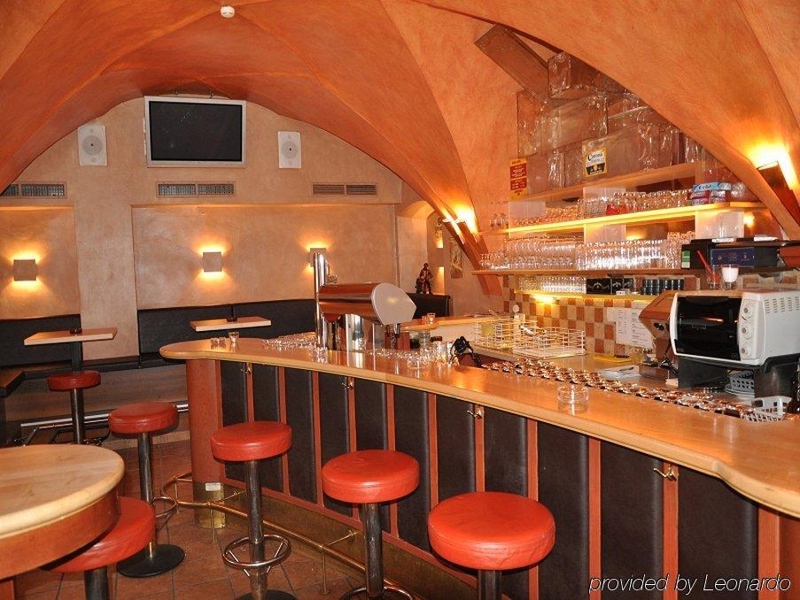 Hotel Goldener Adler 워튼스 레스토랑 사진