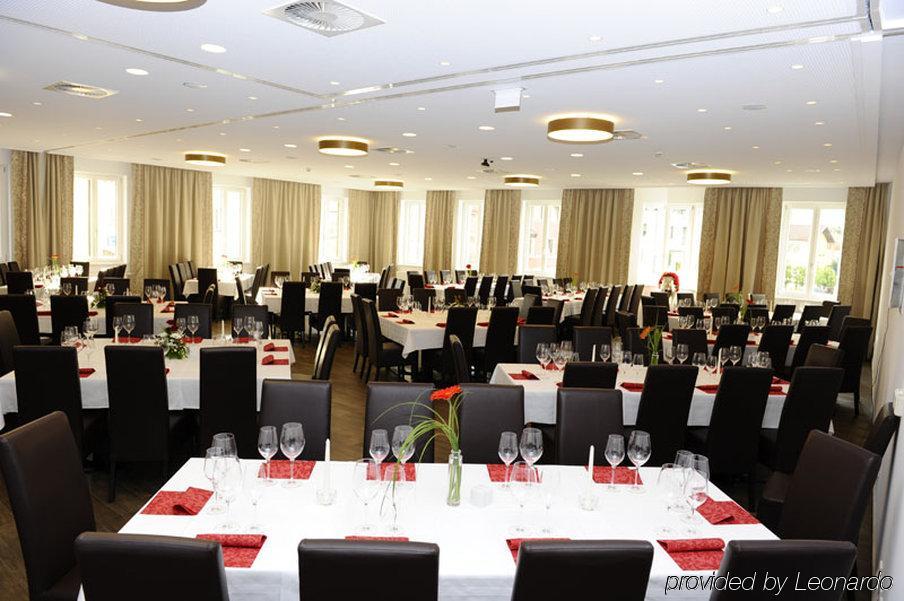 Hotel Goldener Adler 워튼스 레스토랑 사진
